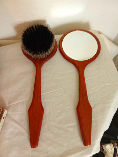 Handspiegel und bürste - handspiegel, teak